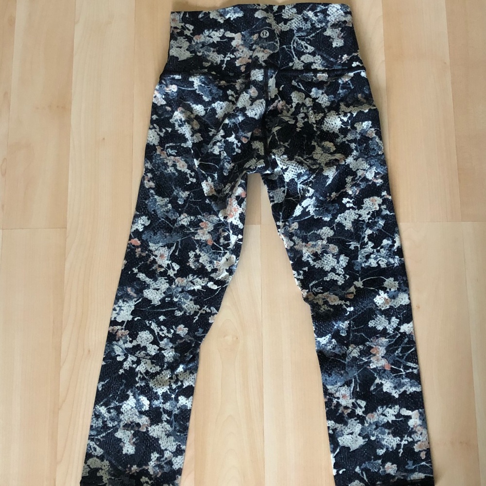 Lululemon leggings!